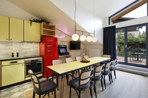 Kuchyň nebo kuchyňský kout v ubytování Appart'hôtel Bellamy Chamonix