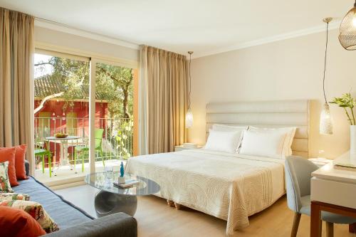 Parga Beach Resortにあるベッド