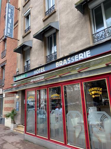 Gallery image of Aero Hotel in Issy-les-Moulineaux