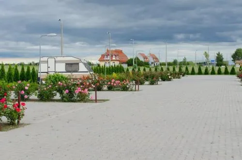 Hotel Rózsa Csárda Bungalow & Caravan Park