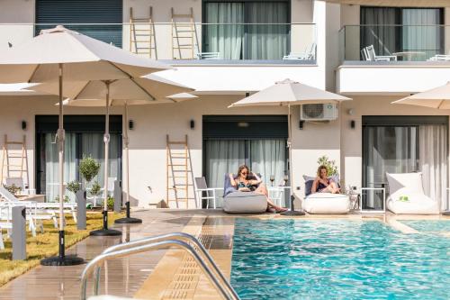 Πισίνα στο ή κοντά στο B&D Luxury Suites