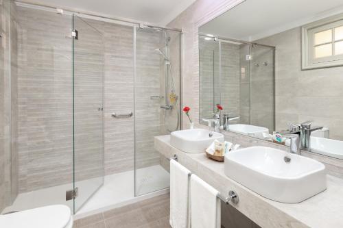 Koupelna v ubytování Hotel RIU Garoé