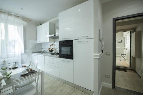 Leoni by Monteverdi Apartments