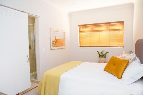 Postel nebo postele na pokoji v ubytování Hudson Manor - Entabeni, Knysna