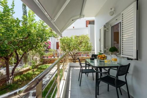 Un balcon sau o terasă la Lemonokipos
