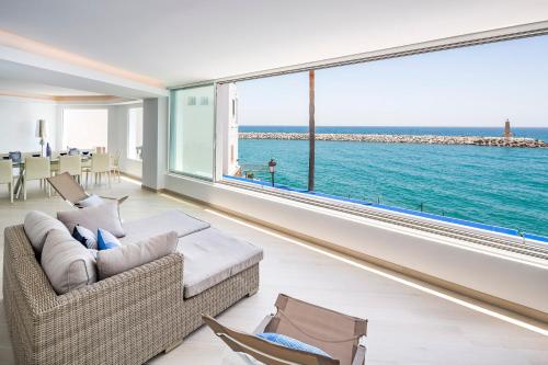Puerto Banus Frontline 5 Beds Spectacular Apartment