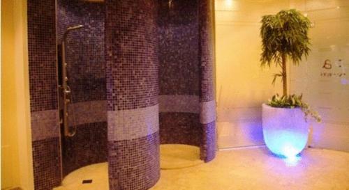 Bathroom sa Ateron Suites Hotel & Spa