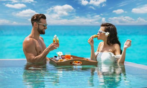 Nápoje v ubytování Kuda Villingili Maldives, Free Return Transfers 03 nights & above
