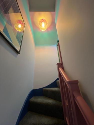 Aaron Wise - 51 Fitzhamon Apartments photo 37
