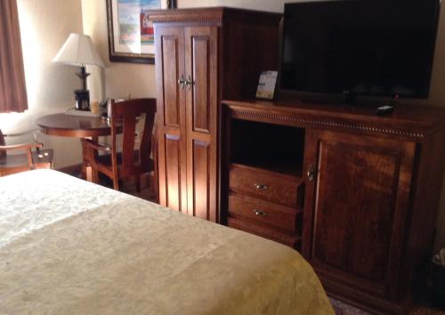 Hamilton Inn Select Beachfront – Photos 5