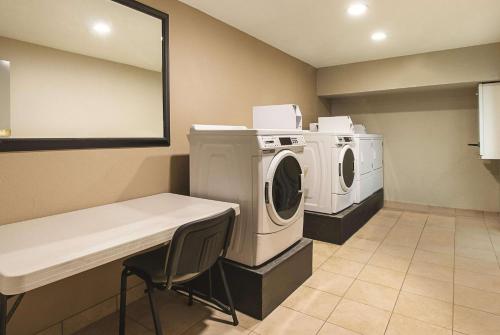 Foto dalla galleria di La Quinta by Wyndham Portland NW a Portland