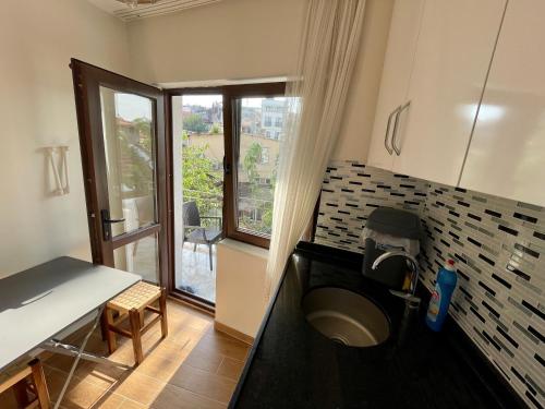 Kuchyň nebo kuchyňský kout v ubytování Oldtown Sultanahmet Suites