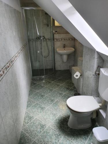 Koupelna v ubytování Villa Ottília