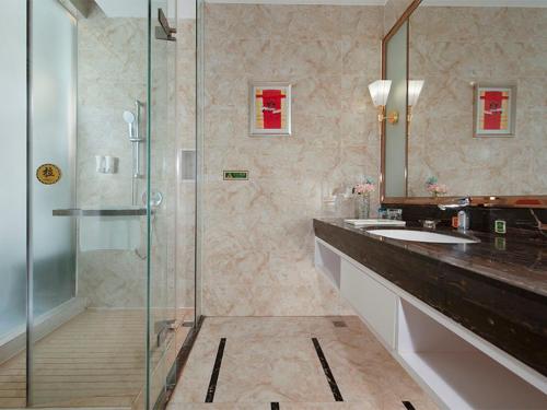 Koupelna v ubytování Vienna Hotel(Foshan Nanzhuang Ceramic Headquarters )