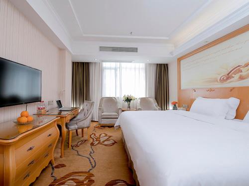 Μια τηλεόραση ή/και κέντρο ψυχαγωγίας στο Vienna Hotel Jiujiang Railway Station