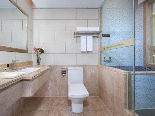 Kúpeľňa v ubytovaní Vinenna International Hotel Shenzhen shajing