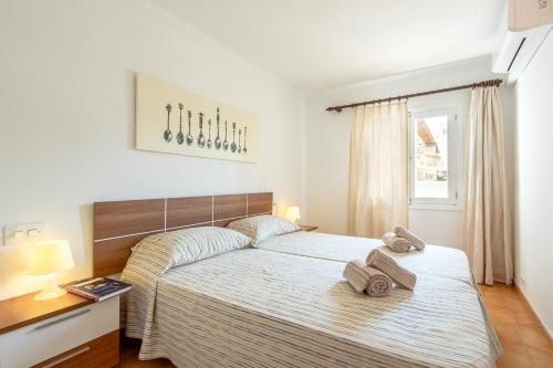 Apartment Almirall in Puerto Pollensa By homevillas360