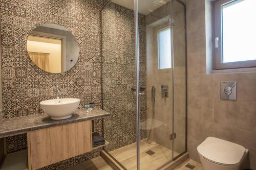 Ένα μπάνιο στο Quinta Essentia Suites