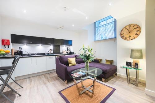 Dapur atau dapur kecil di Braid Apartments by Mansley