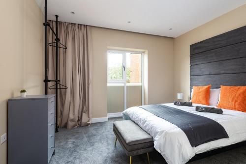 Gallery image of Your Luxe Home in Gillingham - Long-Term Experts! in Gillingham