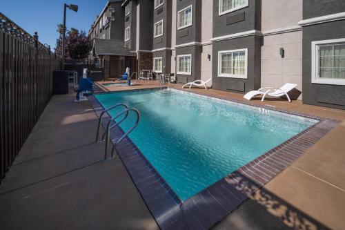 Gallery image of Microtel Inn & Suites by Wyndham Tracy in Tracy