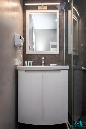 Your Beach Tower tesisinde bir banyo
