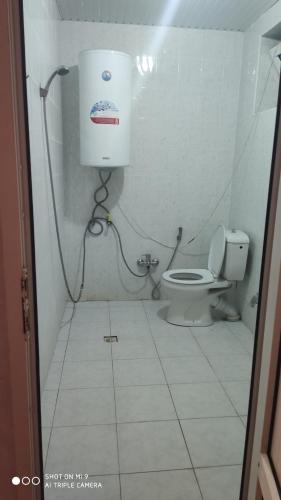 Nabran Ojag resort tesisinde bir banyo