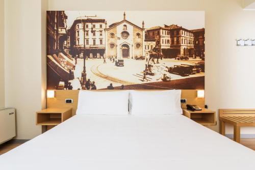 B&B Hotel Milano La Spezia 객실 침대