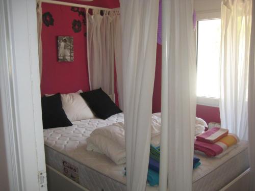A bed or beds in a room at Arp