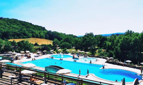 Piscina en o cerca de Mulino Di Quercegrossa
