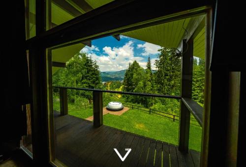 別荘から撮影された、または一般的な山の景色