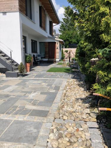 a walkway in front of a house at CasaKarita in Forstern