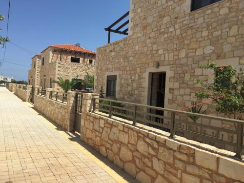 Το κτήριο όπου στεγάζεται  η παραθεριστική κατοικία