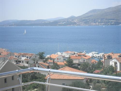 Apartments Little Paradise