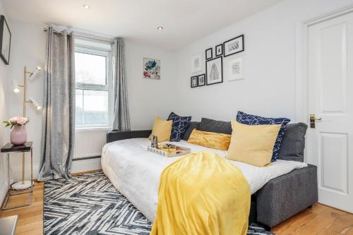 Gallery image of Stunning 2-Bed Apt - Free Parking - Camden - Central - Zoo - Shop - Events in London