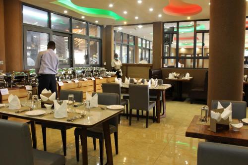 Restaurace v ubytování Hera Hotel Kampala