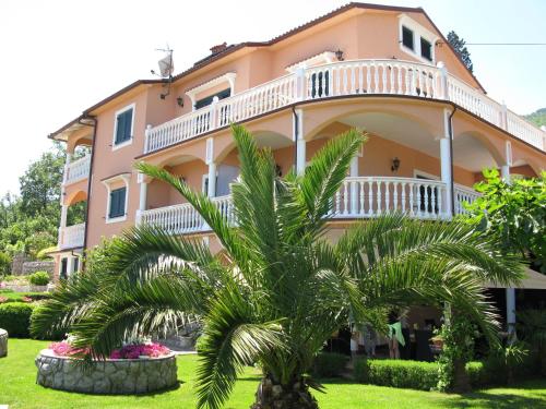 Bed and Breakfast Villa Iris