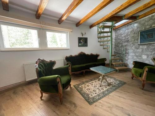 Posezení v ubytování Garni hotel Oblačinsko jezero
