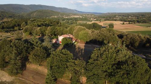 Les Néfliers chambre d'hôtes