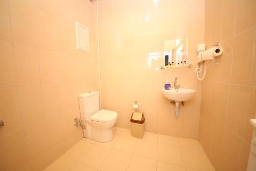 Phòng tắm tại Emiroğlu Konak Otel