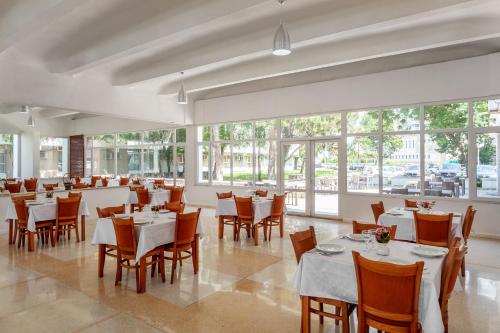 Restaurace v ubytování Hotel Siret Saturn
