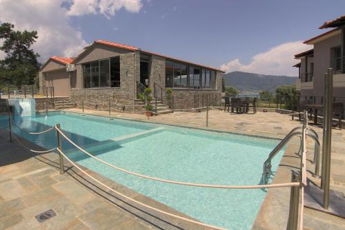 Bazén v ubytování Ntinas Filoxenia Hotel & Spa nebo v jeho okolí