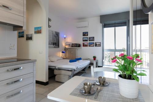 La Veranda - Bright Top Floor apartment with views of the Madonnina