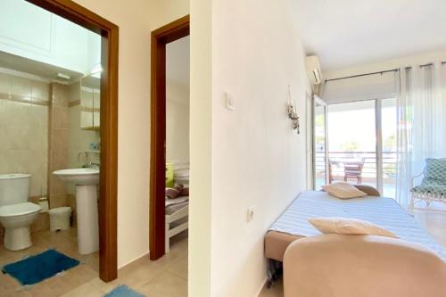 Kúpeľňa v ubytovaní Siviri Luxury Apartment Cleopatra