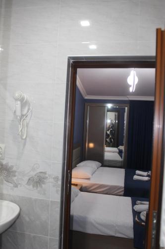 Un baño de Hotel Tarasa