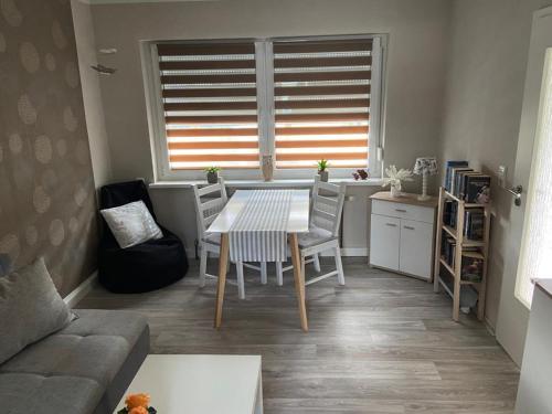 Kuchyň nebo kuchyňský kout v ubytování Ferienhaus Rohde - Dargun am Waldeck