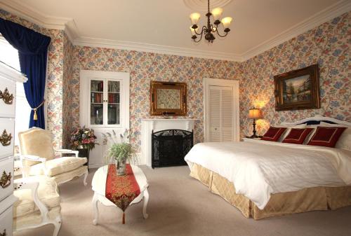 Foto dalla galleria di Balmoral House Bed & Breakfast a St. John's