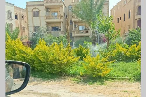 Luxurious studio with an area of 30 meters on the roof of the villa on the third floor with the privacy of the roof for the tenant with a charming view of the gardens in the best place in the Fifth Settlement, steps away from the best malls, cafes