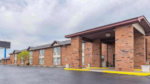 Gallery image of Red Lion Inn & Suites Saint Louis in Pontoon Beach
