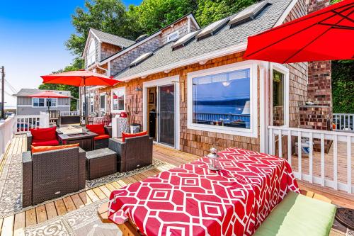 Ein Balkon oder eine Terrasse in der Unterkunft Tyee Legacy